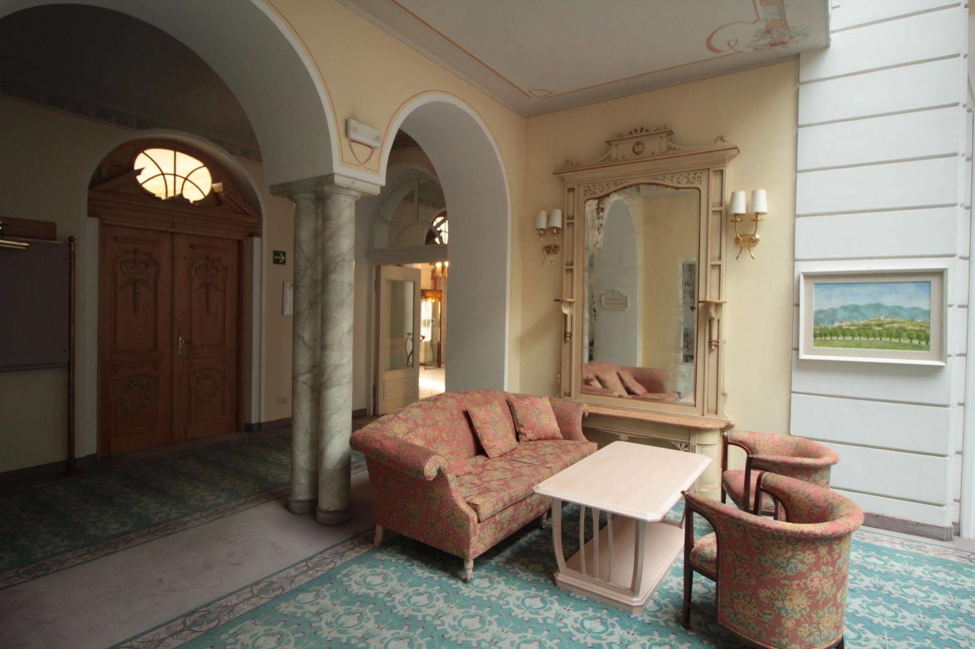 Hotel Grand Imperial 4*