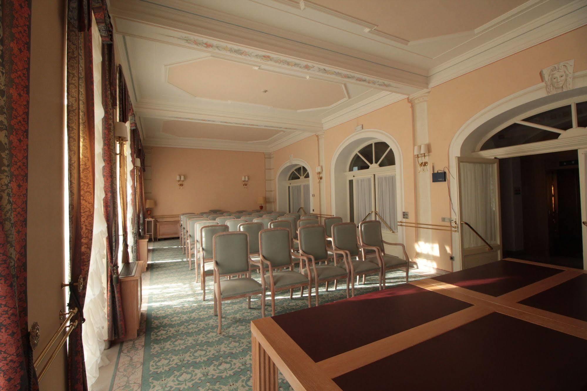 Grand Imperial Hotel 4*