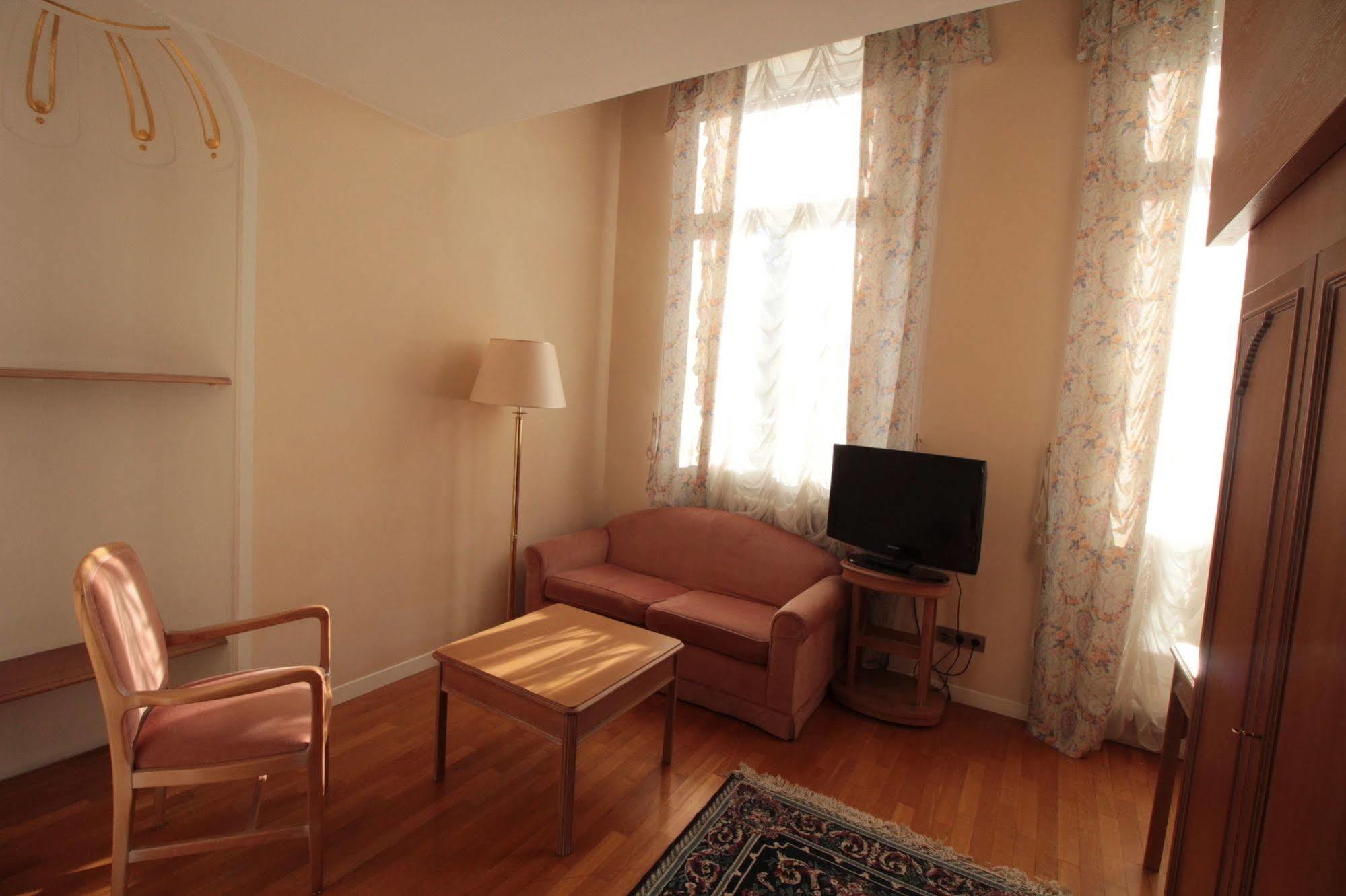 Hotel Grand Imperial